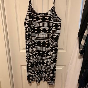 Inka print black and white dress!